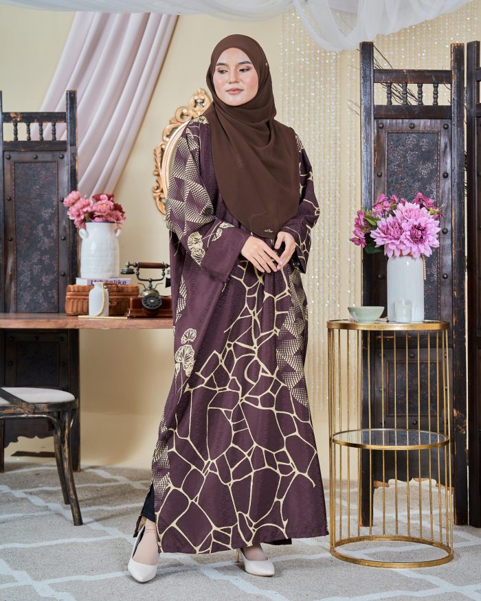 Kaftan Batik Sultanah - Mulya Burgundy - Image 3