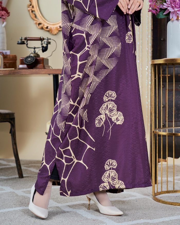 Kaftan Batik Sultanah - Mulya Eggplant Purple - Image 4