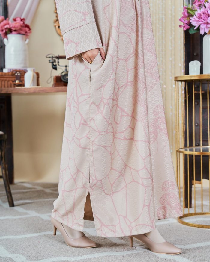 Kaftan Batik Sultanah - Mulya Nude Pink - Image 4