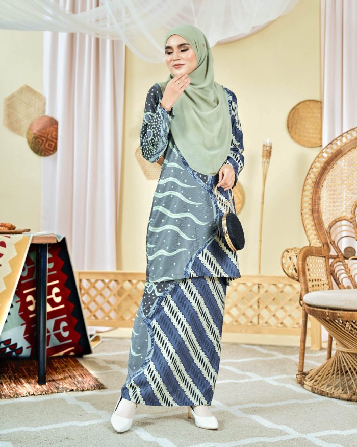 Baju Kurung Moden Batik Sultanah 9.0 - Armani Slate Grey - Image 2