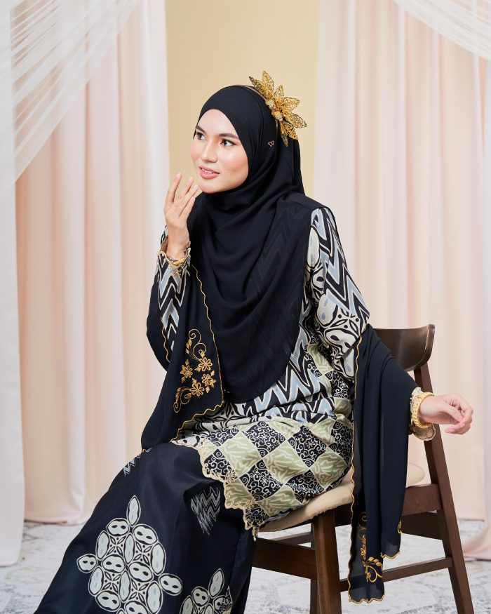 Baju Kurung Moden Batik Puteri Sari Laluna X MCC - Charcoal Black - Image 8