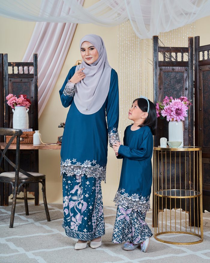 Baju Kurung Moden Batik Lace Sultanah Kids 10.0 - Adlina Azure Blue - Image 2