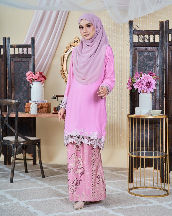 Baju Kurung Moden Batik Lace Sultanah 10.0 - Adlina Baloon Pink