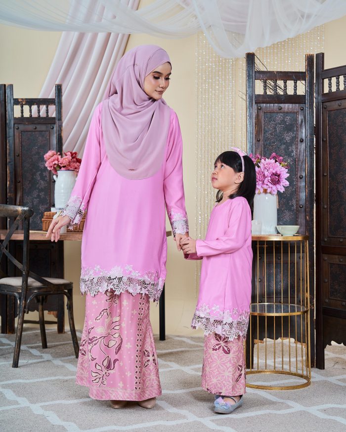 Baju Kurung Moden Batik Lace Sultanah 10.0 - Adlina Baloon Pink - Image 4