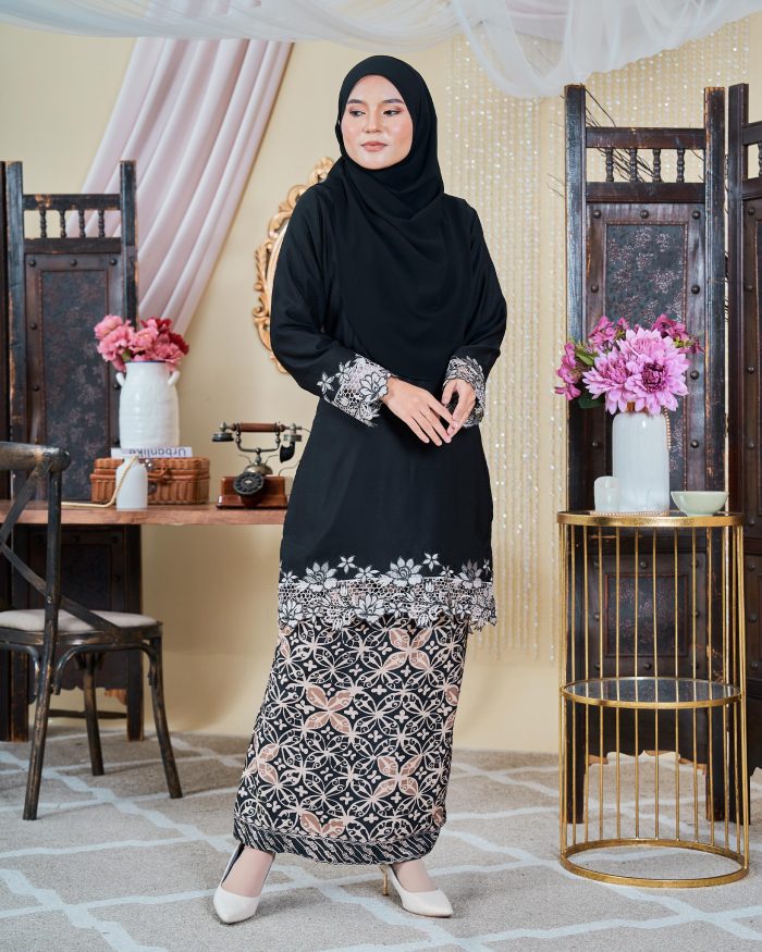 Baju Kurung Moden Batik Lace Sultanah 10.0 - Adlina Black