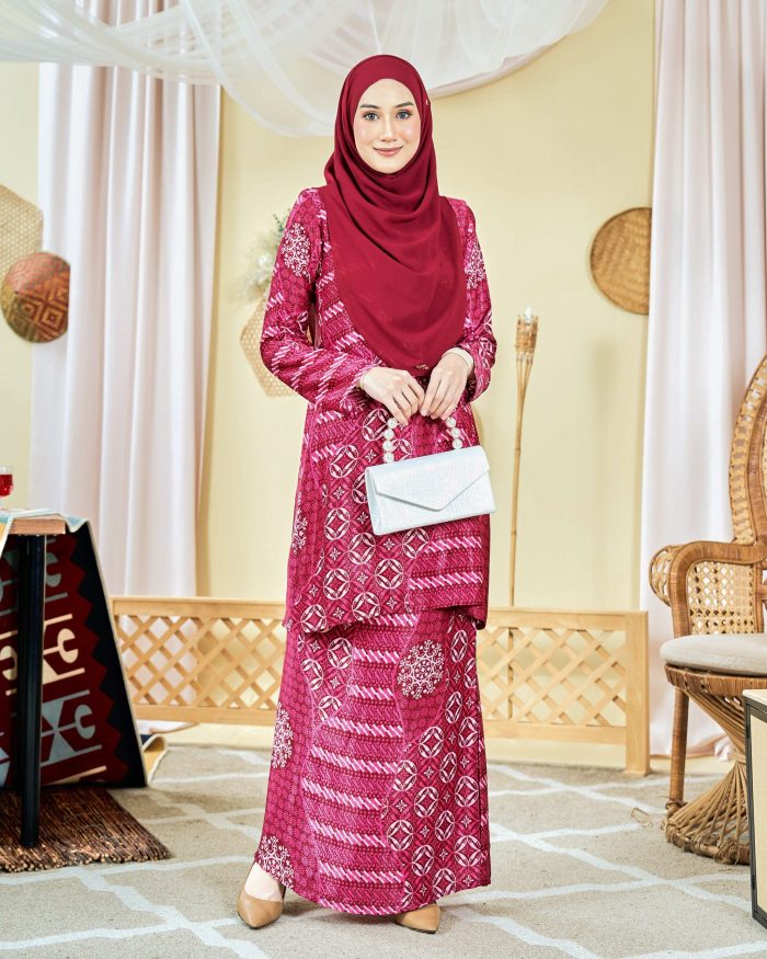 Baju Kurung Moden Batik Sultanah 8.0 - Akbar Scarlet Red