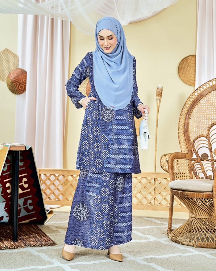 Baju Kurung Moden Batik Sultanah 8.0 - Akbar Space Blue - Image 3