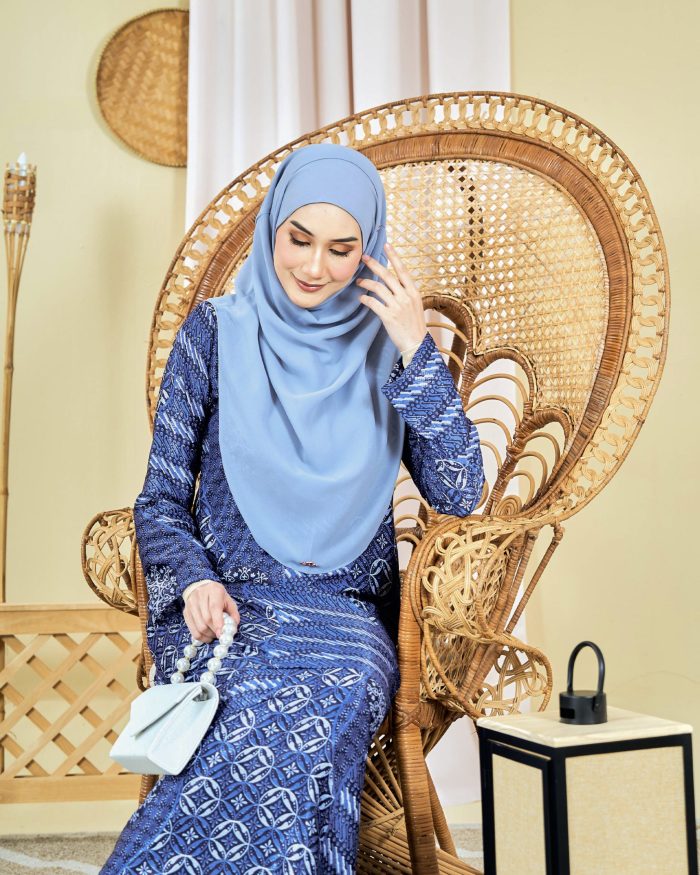 Baju Kurung Moden Batik Sultanah 8.0 - Akbar Space Blue - Image 2