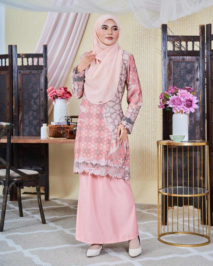 Baju Kurung Moden Batik Sulam Sultanah 10.0 - Alena Baby Peach