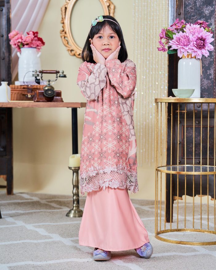 Baju Kurung Moden Batik Sulam Sultanah Kids 10.0 - Alena Baby Peach - Image 2