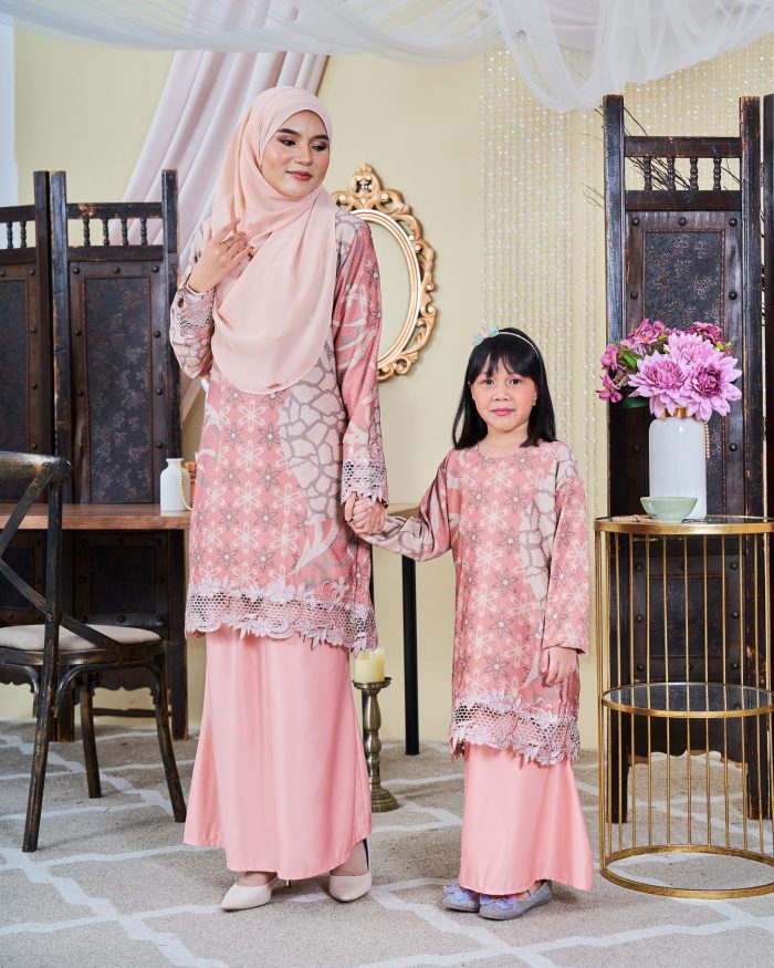 Baju Kurung Moden Batik Sulam Sultanah 10.0 - Alena Baby Peach - Image 3