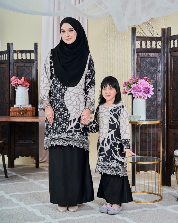 Baju Kurung Moden Batik Sulam Sultanah 10.0 - Alena Black - Image 4