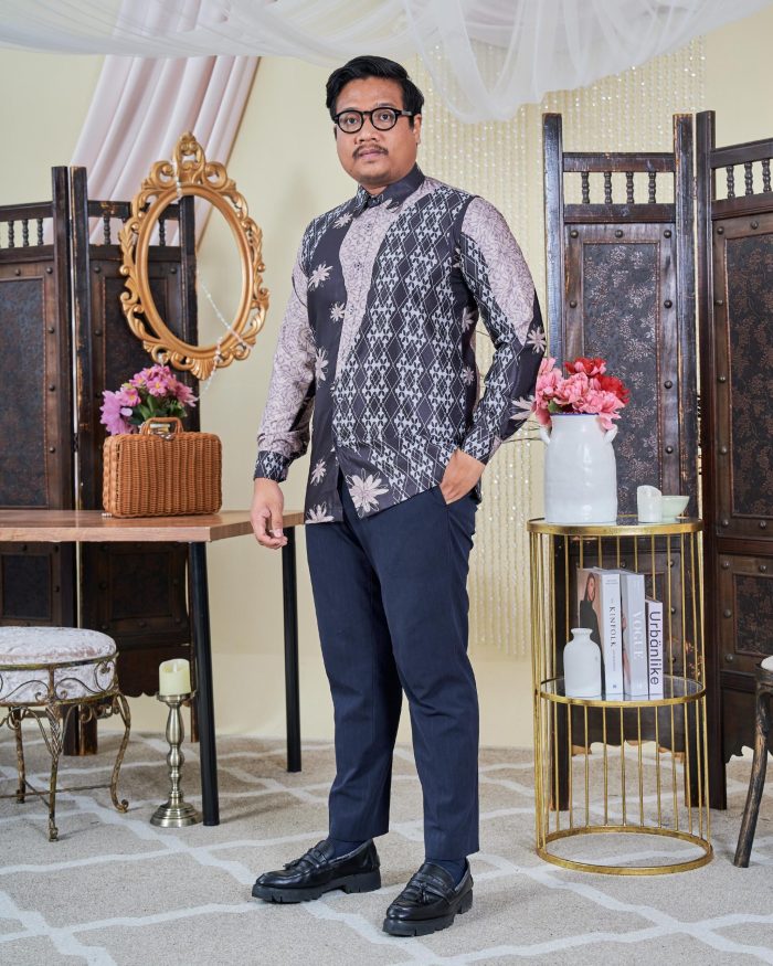 Kemeja Batik Sultan 9.0 - Arena Black Sable - Image 2