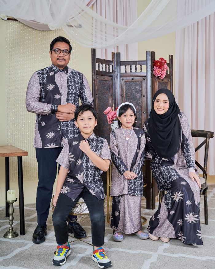 Baju Kurung Moden Batik Sultanah Kids 9.0 - Arena Black Sable - Image 5