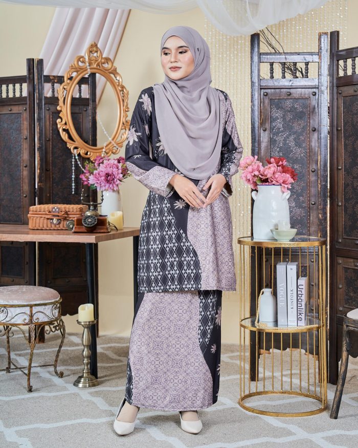 Baju Kurung Moden Batik Sultanah 9.0 - Arena Black Sable - Image 4