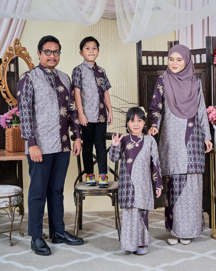 Baju Kurung Moden Batik Sultanah Kids 9.0 - Arena Dark Brown - Image 5