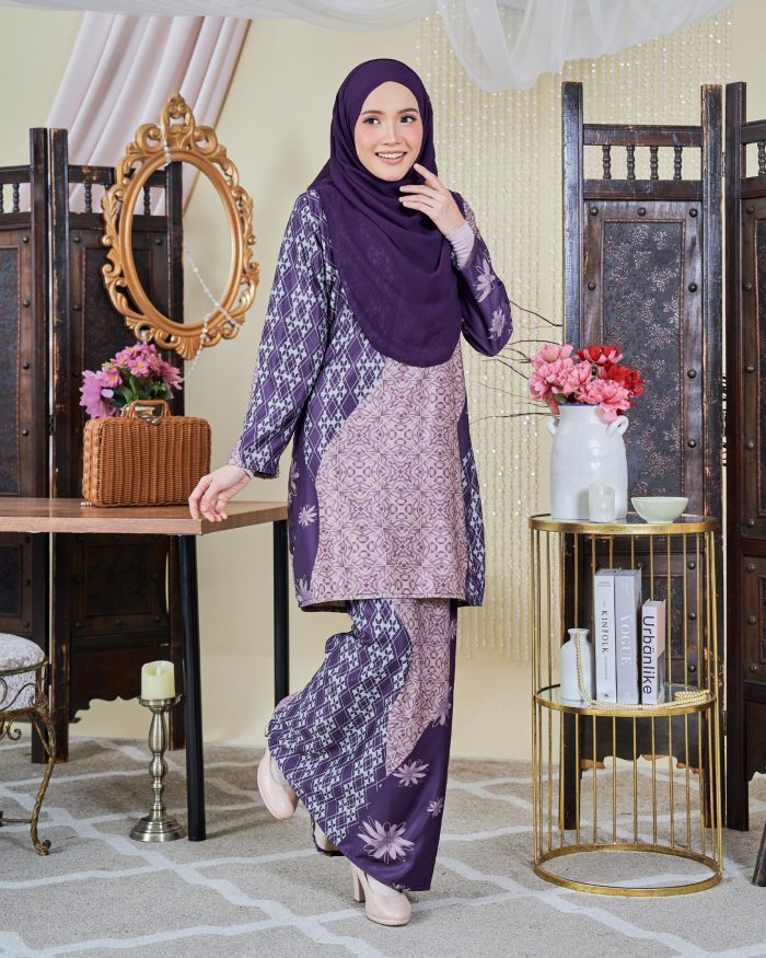 Baju Kurung Moden Batik Sultanah 9.0 - Arena Deep Purple - Image 5