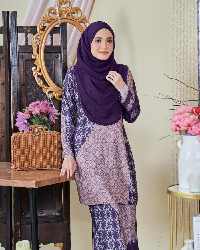 Baju Kurung Moden Batik Sultanah 9.0 - Arena Deep Purple - Image 2