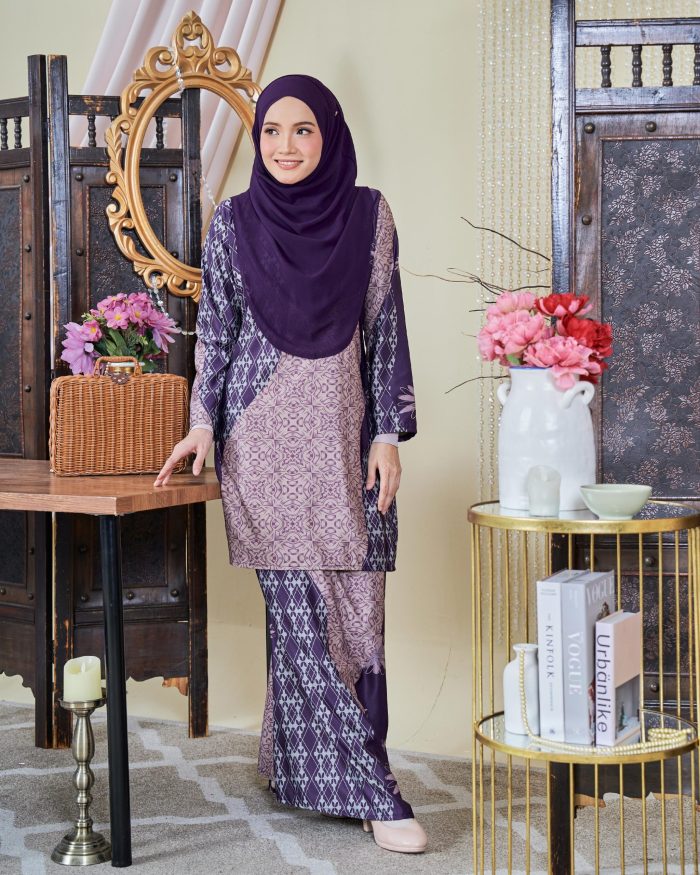 Baju Kurung Moden Batik Sultanah 9.0 - Arena Deep Purple - Image 7