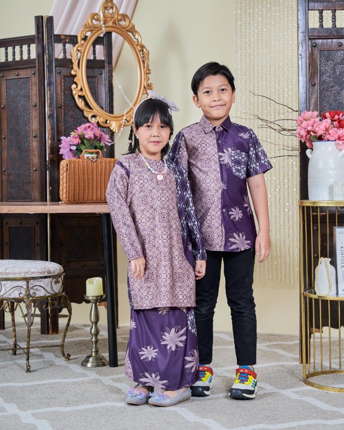 Baju Kurung Moden Batik Sultanah Kids 9.0 - Arena Deep Purple - Image 5