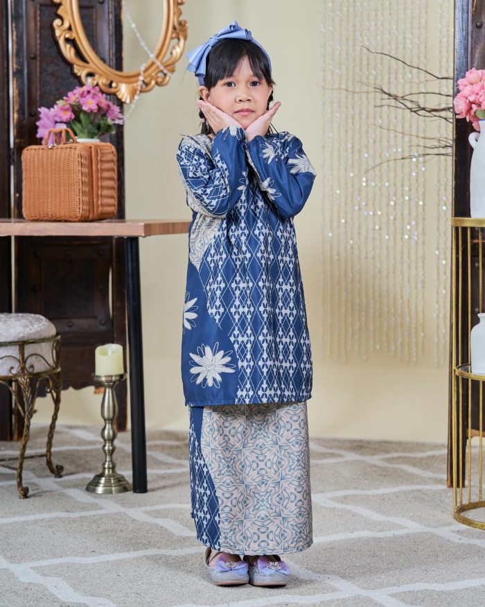 Baju Kurung Moden Batik Sultanah Kids 9.0 - Arena Spruce Blue - Image 3