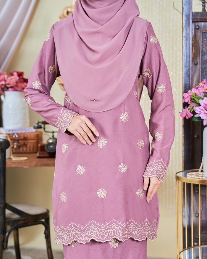 Baju Kurung Moden Sulam Songket Dayang Adelia - Flamingo Pink - Image 2