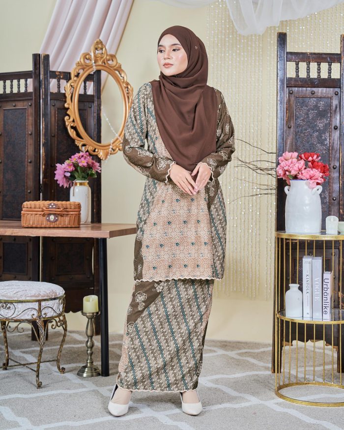 Baju Kurung Moden Batik Sultanah 9.0 - Jiwa Dark Olive - Image 3