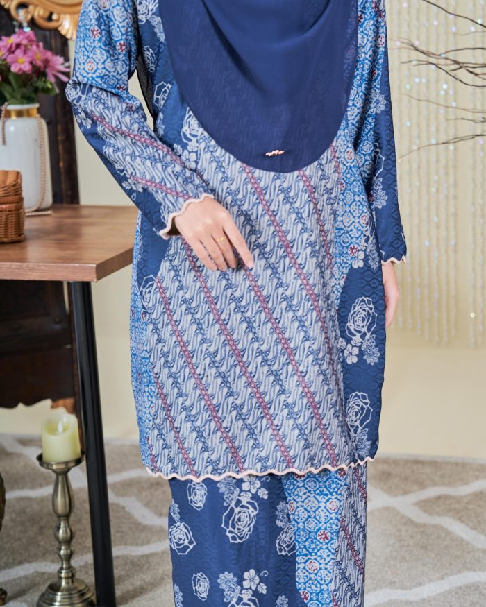 Baju Kurung Moden Batik Sultanah 9.0 - Jiwa Denim Blue - Image 2