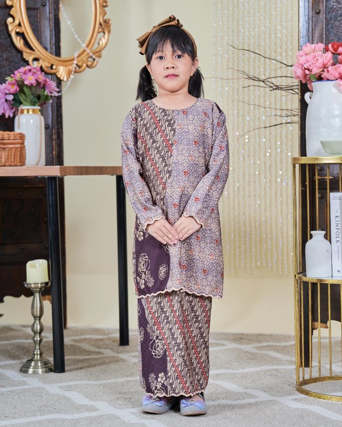 Baju Kurung Moden Batik Sultanah 9.0 - Jiwa Plum Purple - Image 4