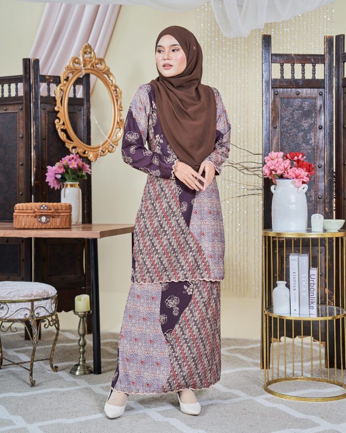 Baju Kurung Moden Batik Sultanah 9.0 - Jiwa Plum Purple - Image 3