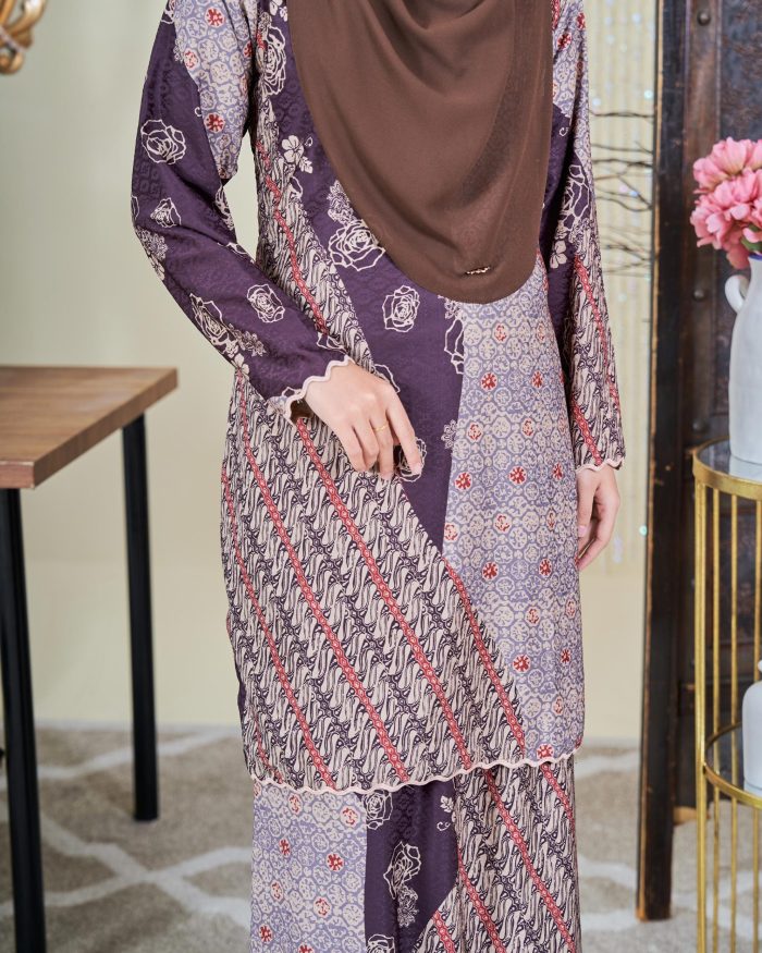 Baju Kurung Moden Batik Sultanah 9.0 - Jiwa Plum Purple - Image 2