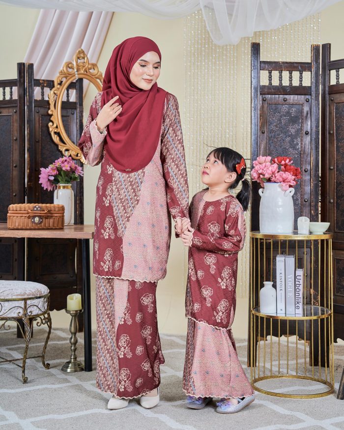 Baju Kurung Moden Batik Sultanah 9.0 - Jiwa Rose Maroon - Image 4