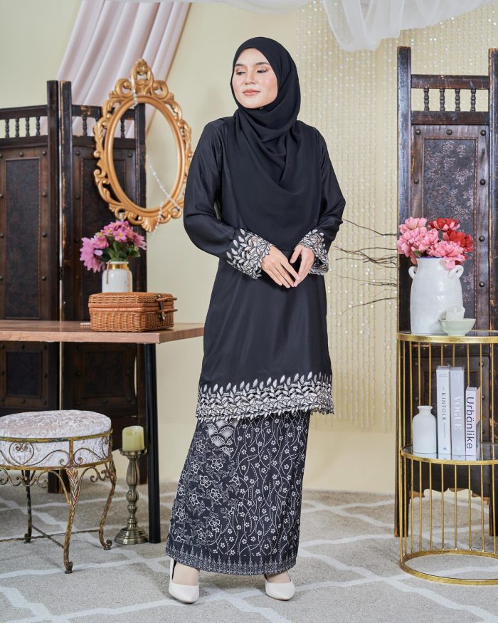 Baju Kurung Moden Batik Sulam Sultanah 10.0 - Adira Black - Image 3