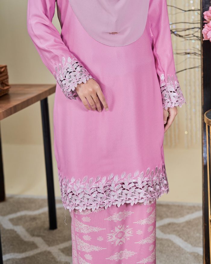 Baju Kurung Moden Batik Sulam Sultanah 10.0 - Adira Hot Pink - Image 2