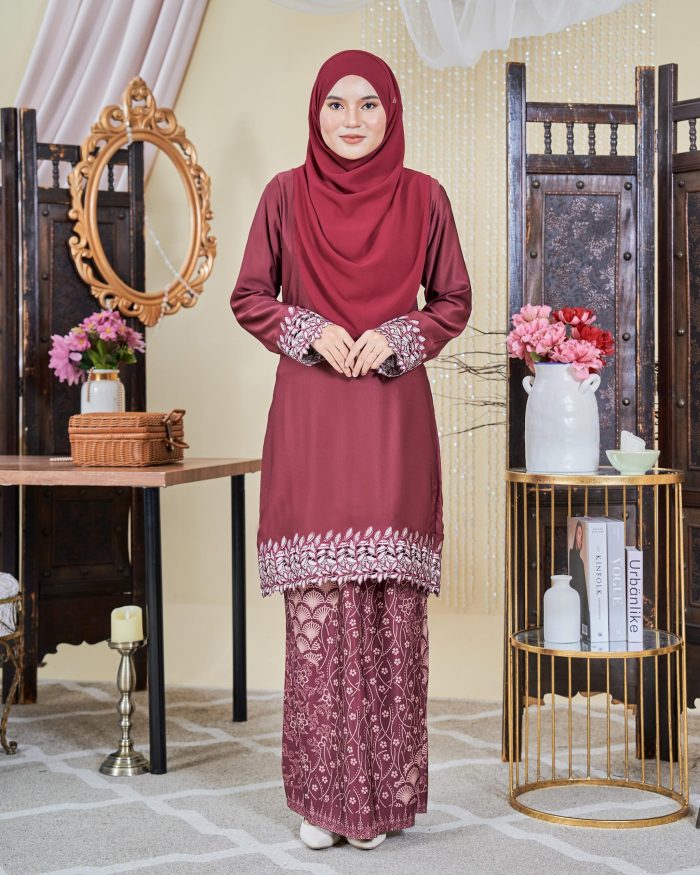 Baju Kurung Moden Batik Sulam Sultanah 10.0 - Adira Maroon