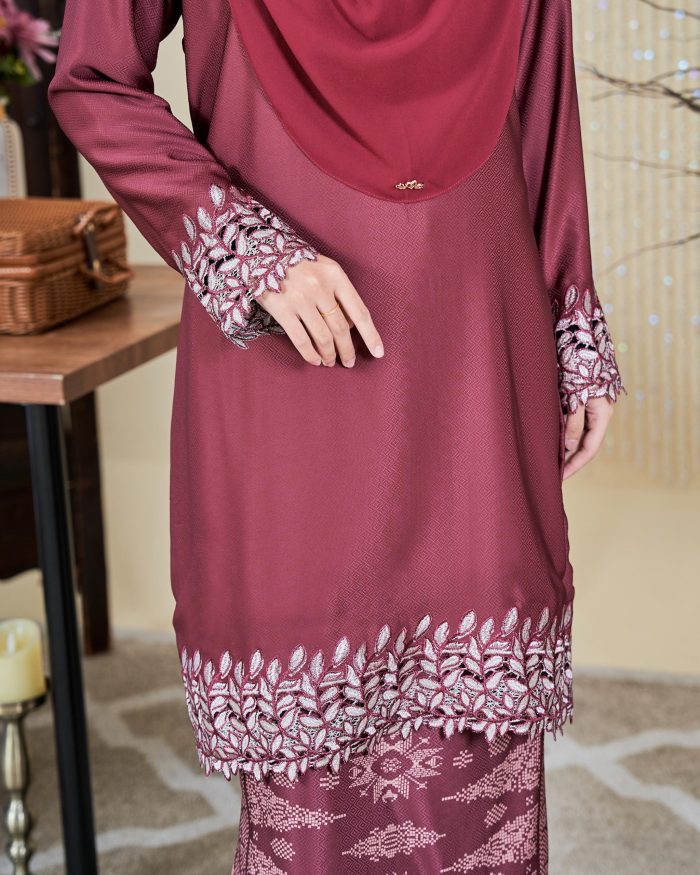 Baju Kurung Moden Batik Sulam Sultanah 10.0 - Adira Maroon - Image 2