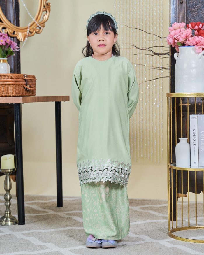 Baju Kurung Moden Batik Sulam Sultanah Kids 10.0 - Adira Pistachio