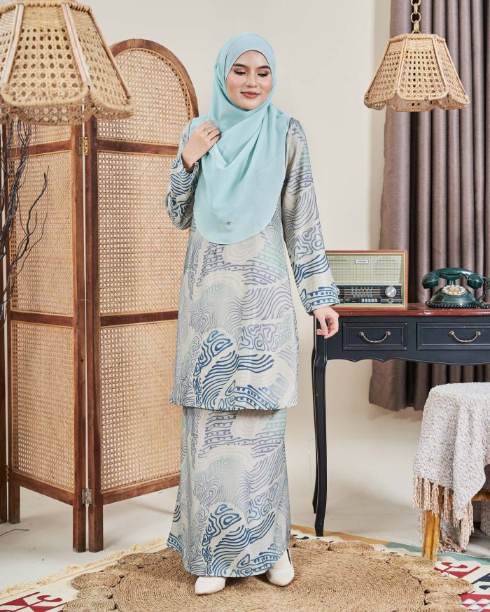 Baju Kurung Moden Batik Sultanah 9.0 - Makmur Creamy Vanilla