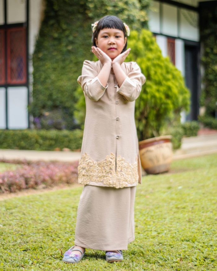 Baju Kebarung Sultanah Kids - Nilamsari Champagne - Image 3