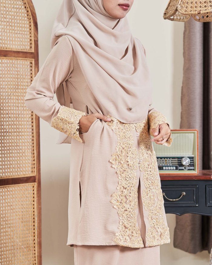 Baju Kebarung Sultanah - Nilamsari Champagne - Image 3