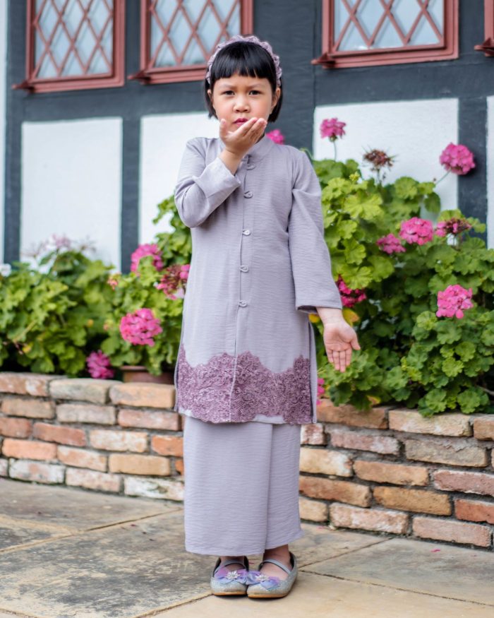 Baju Kebarung Sultanah Kids - Nilamsari Dusty Lilac - Image 4