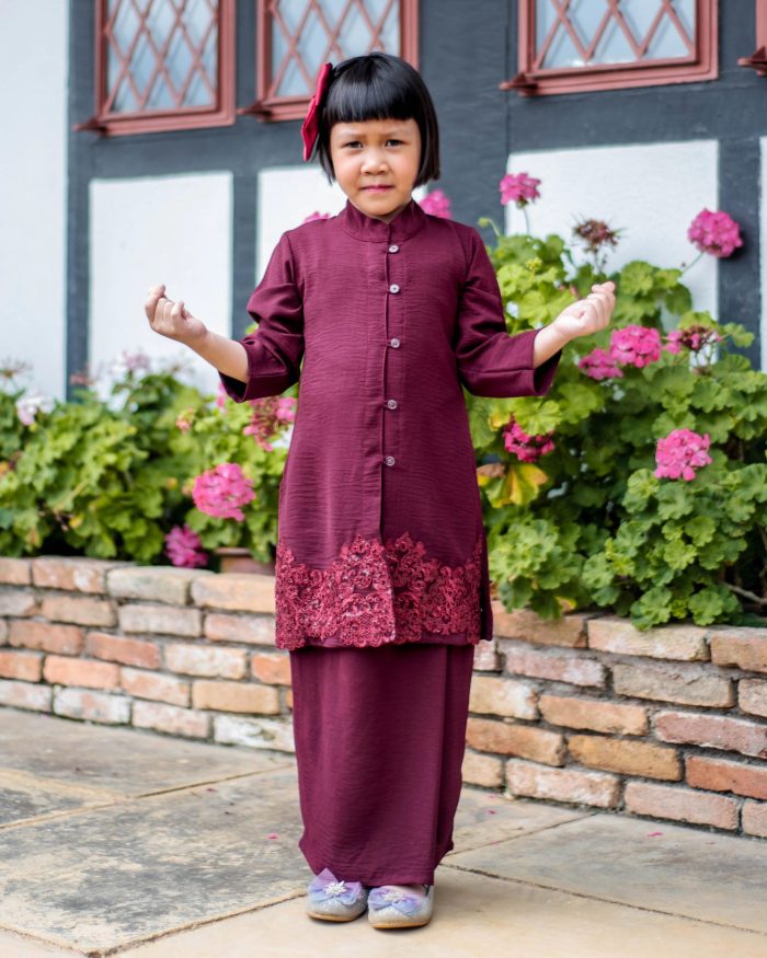 Baju Kebarung Sultanah Kids - Nilamsari Maroon - Image 5