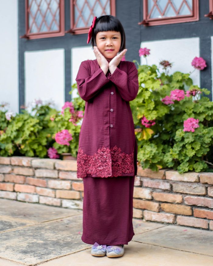 Baju Kebarung Sultanah Kids - Nilamsari Maroon - Image 3