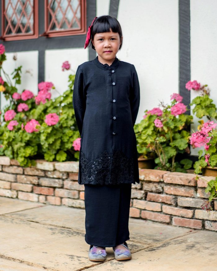 Baju Kebarung Sultanah Kids - Nilamsari Matte Black - Image 2