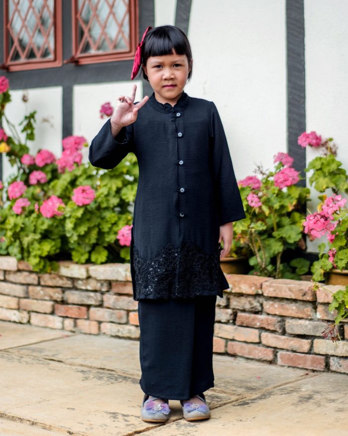 Baju Kebarung Sultanah Kids - Nilamsari Matte Black - Image 3