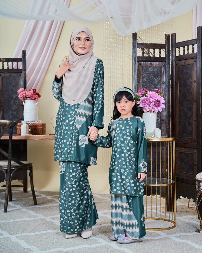 Baju Kurung Moden Batik Sultanah Kids 9.0 - Rayana Aqua Teal - Image 4