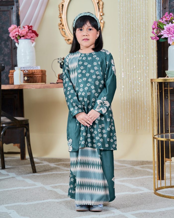 Baju Kurung Moden Batik Sultanah Kids 9.0 - Rayana Aqua Teal - Image 3