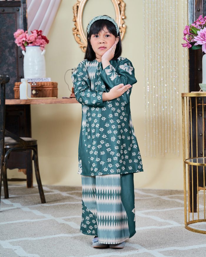 Baju Kurung Moden Batik Sultanah Kids 9.0 - Rayana Aqua Teal - Image 2