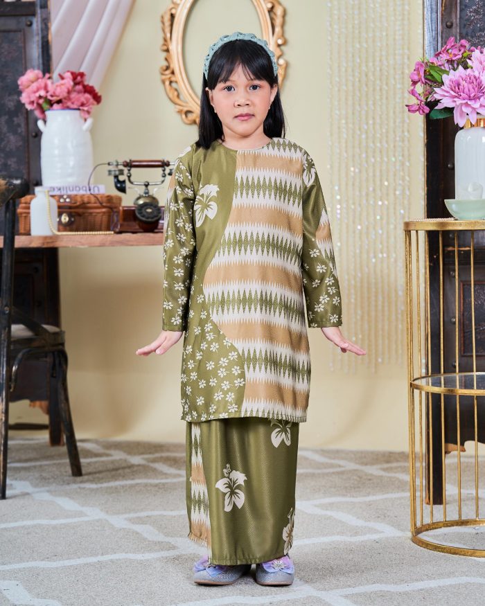 Baju Kurung Moden Batik Sultanah Kids 9.0 - Rayana Moss Olive - Image 3