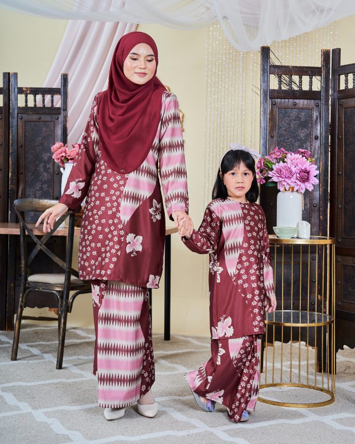 Baju Kurung Moden Batik Sultanah Kids 9.0 - Rayana Silk Maroon - Image 4